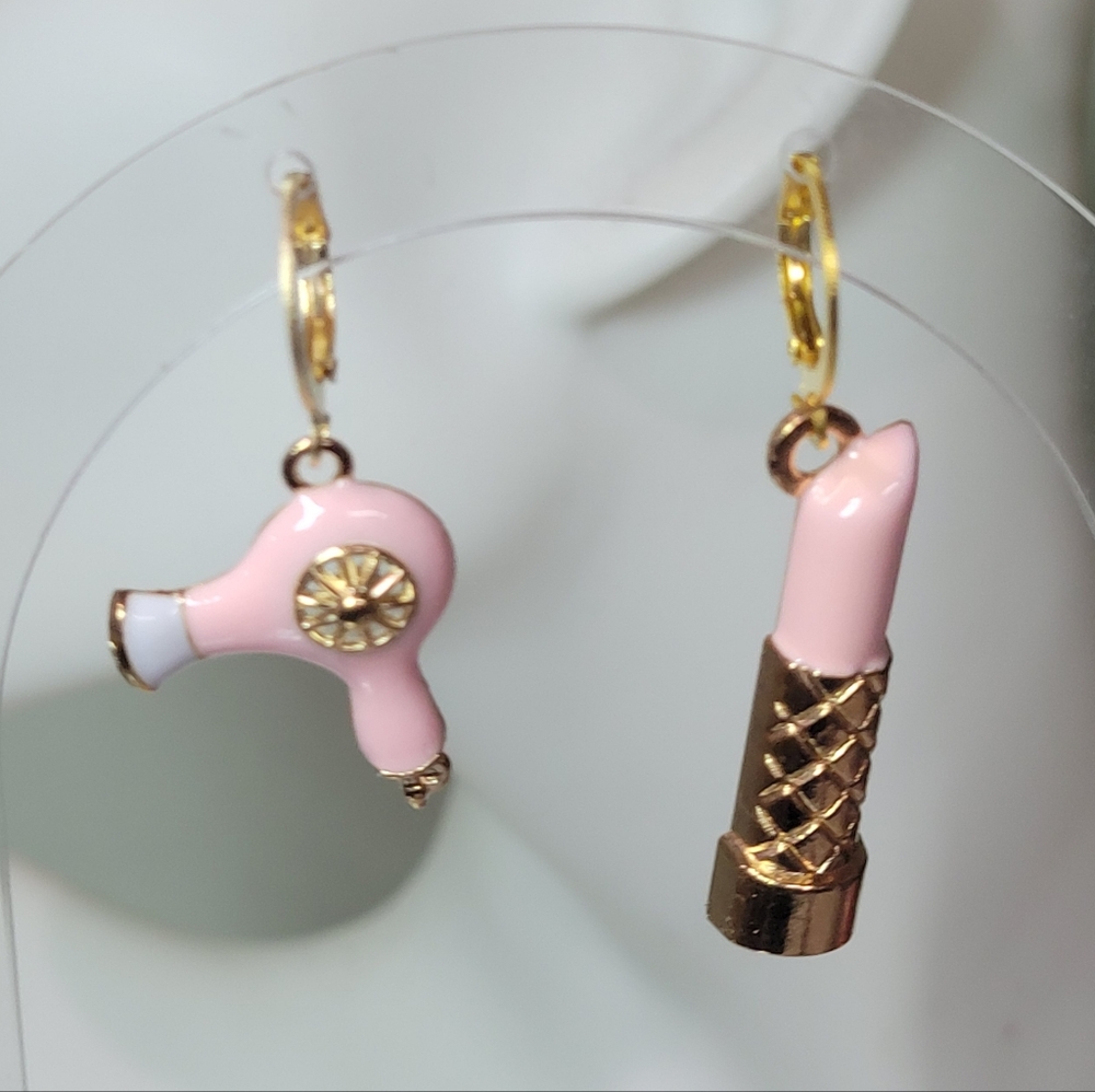 LIPSTICK HAIRDRYER MISMATCHED EARRINGS BEAUTICIAN COSMETOLOGIST HANDMADE - Picture 3 of 8
